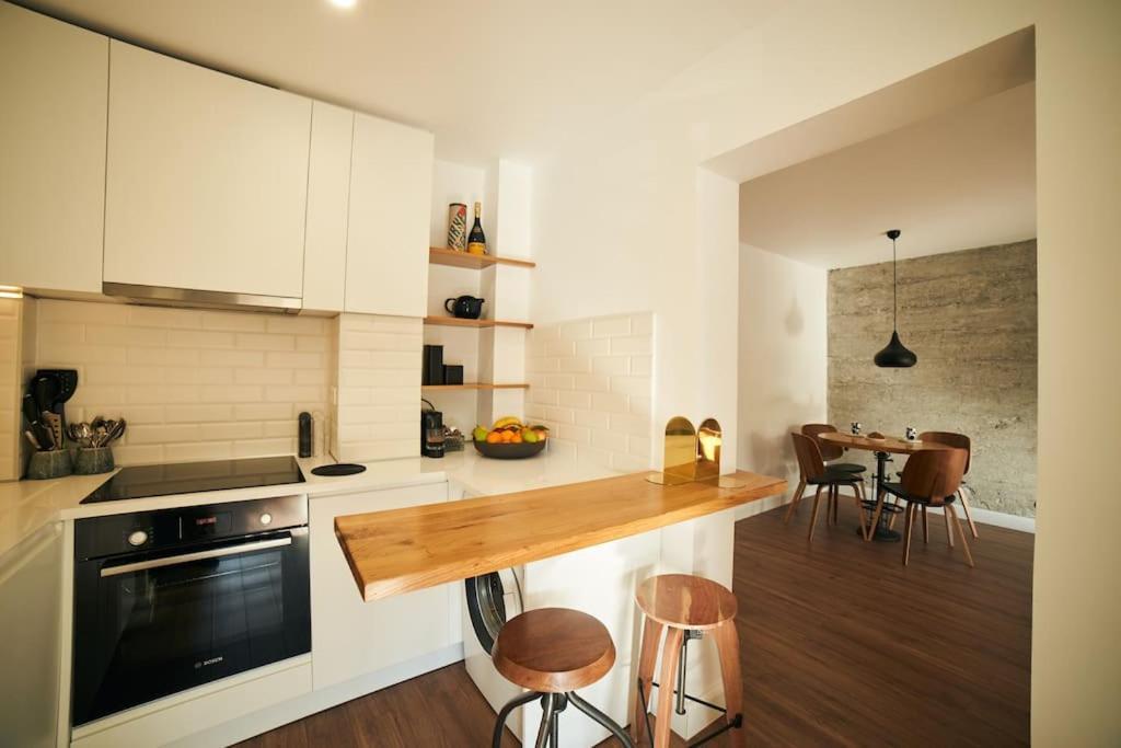 Ultracentral Two Rooms Apartment In Bukarest Eksteriør billede