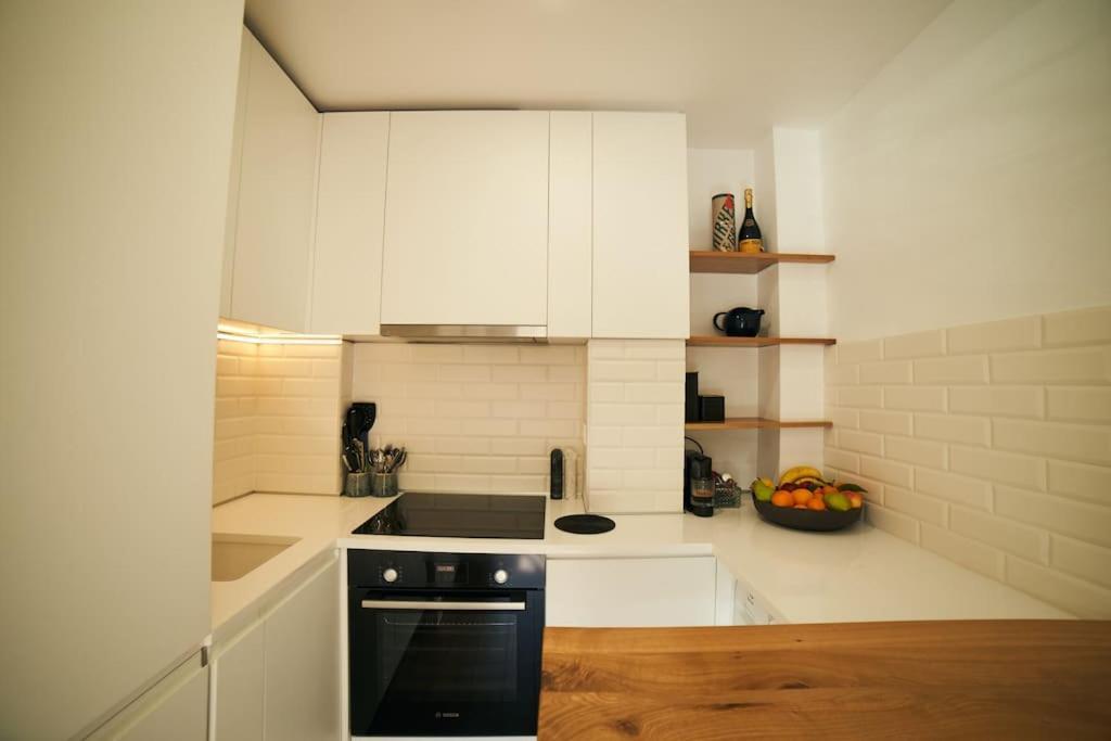 Ultracentral Two Rooms Apartment In Bukarest Eksteriør billede